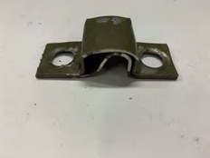 Pontet charnière capot avant (Cc939166)