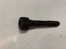 Vis culasse moteur (Cc923752)