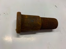 Goujon de roue droit (cc924628)