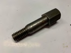 Raccord huile fixation pompe à essence 6 valves (Gm2071264)