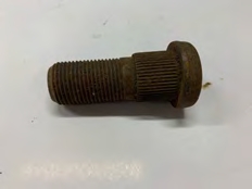 Goujons moyeu avant gauche Banjo démontable (gm3665385)