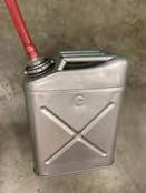 Jerrycan essence USA neuf très pratique